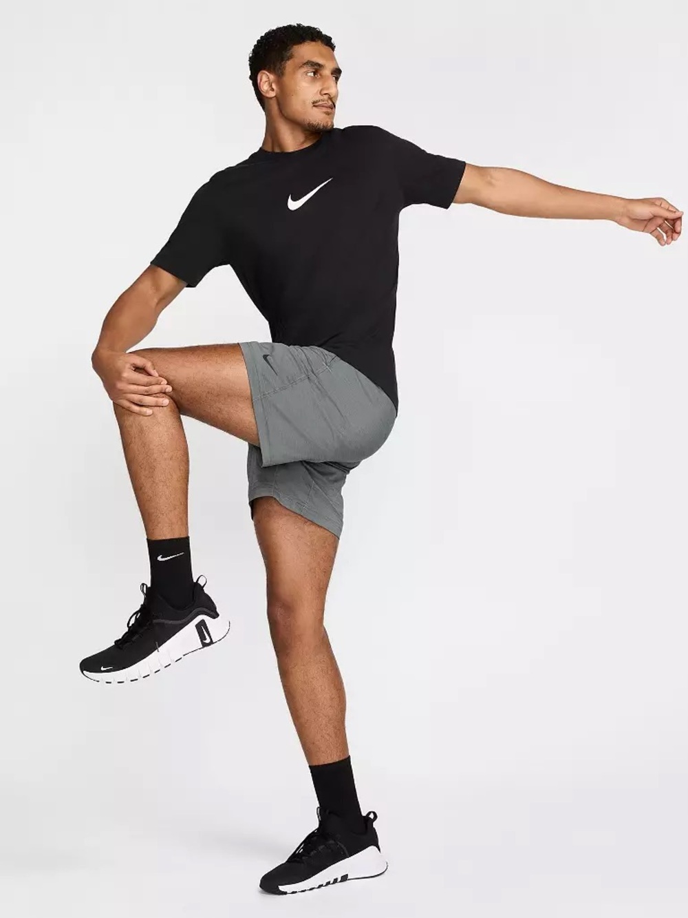 Nike Men's Form Dri-FIT 7" Unlined Versatile Shorts